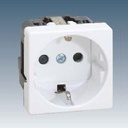 Enchufe 2P + TT Schuko + seguridad SIMON 27 blanco. Mod. 27472-65