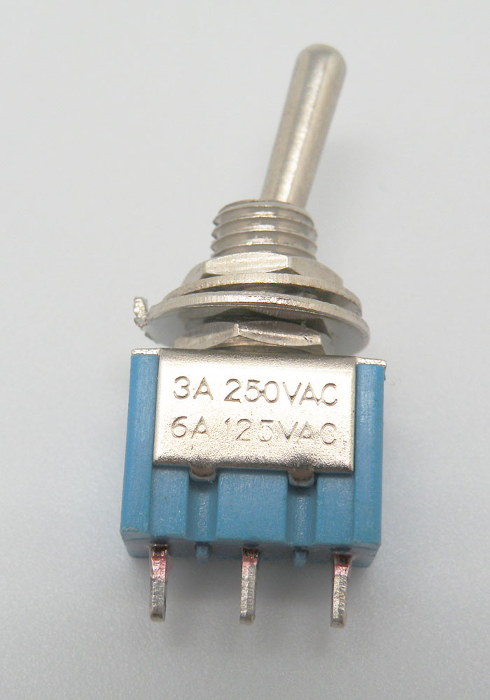[1119EELG] INTERRUPTOR PALANCA MINI 3P.(SPDT) ON-ON, 125V-6A (250V-3A). Mod. 1119E