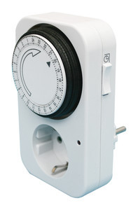Interruptor programador mecánico diario. Mod. AT6003400600G
