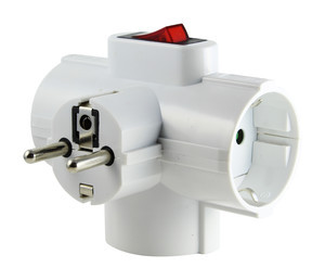 Adaptador 3 tomas con interruptor. Mod. 36.053/INT