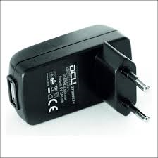 Alimentador conmutado 5V 2A USB  220V Disponble en Blanco