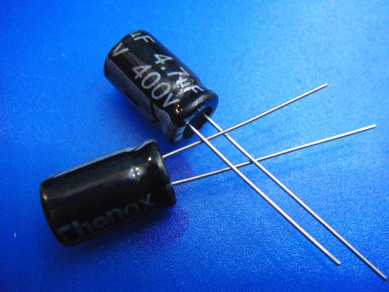 Condensador electrolítico 4.7uf 400V  16x10mm  CE4.7400
