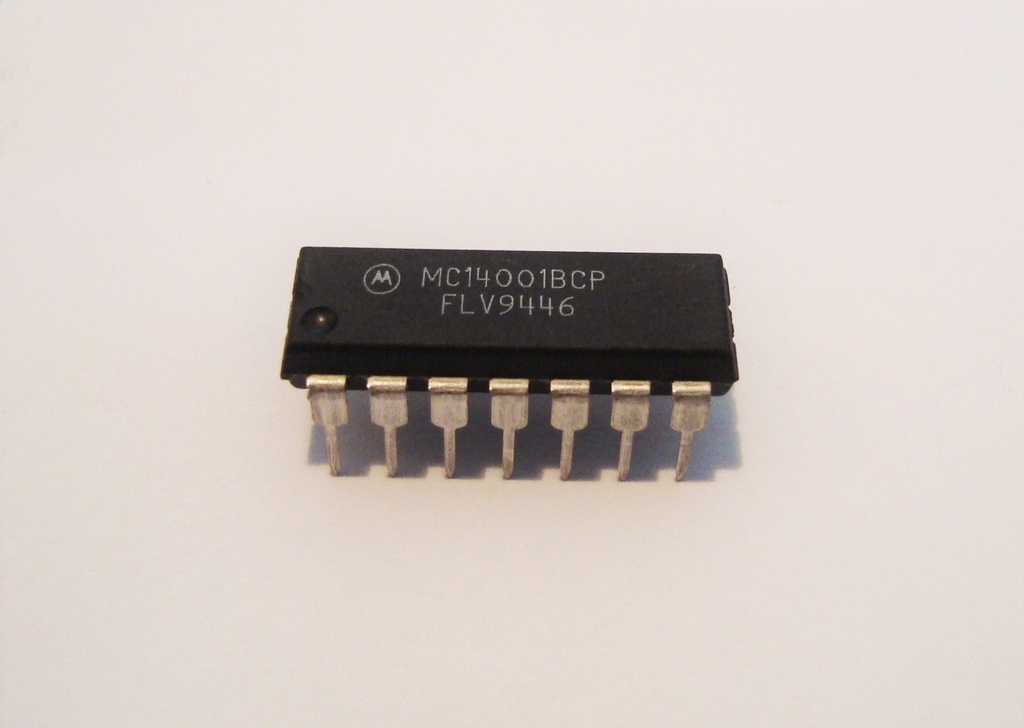 Puertas lógicas 3-18V Quad 2-Input NOR. Mod. MC14001BCP