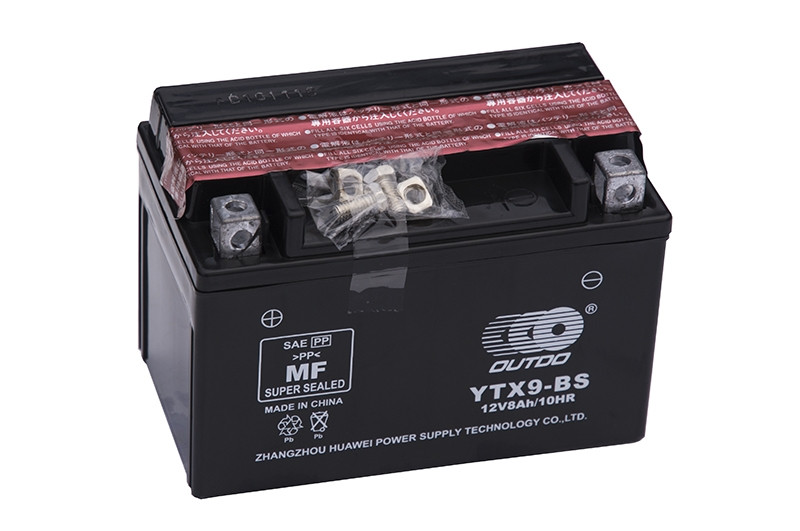 Batería moto 12V 8Ah MF OUTDO. Mod. YTX9BSOUT