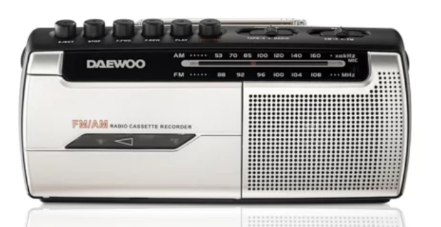 Radio Cassette Portatil AM/FM Daewoo. Mod. DW1107