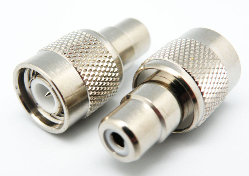 [1266ELG] Adaptador TNC macho a RCA hembra. Mod. 1266