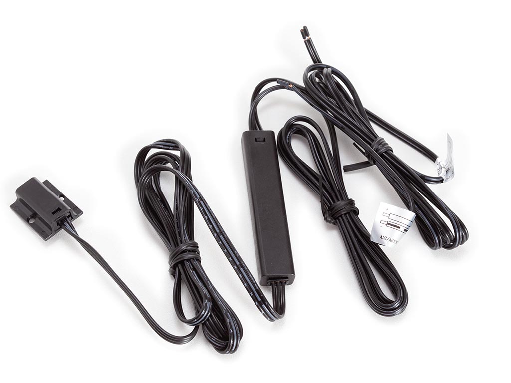 Interruptor sensor puerta IR 12V/24V superficie. Mod. LQS02