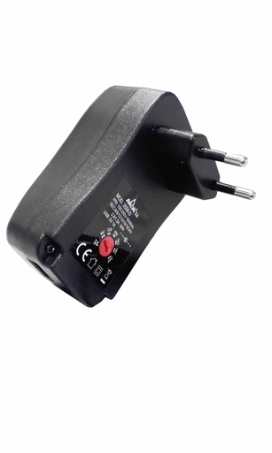 [3556DAVA] Alimentador electrónico de 6 a 24V (2,8A-1,5A) y USB 5V 6 conectores. Mod. 3556-D